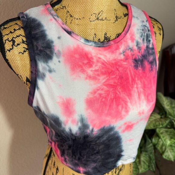 Style 5 Tie-Dye Cropped Tank Top - Size Large - Picture 4 of 7